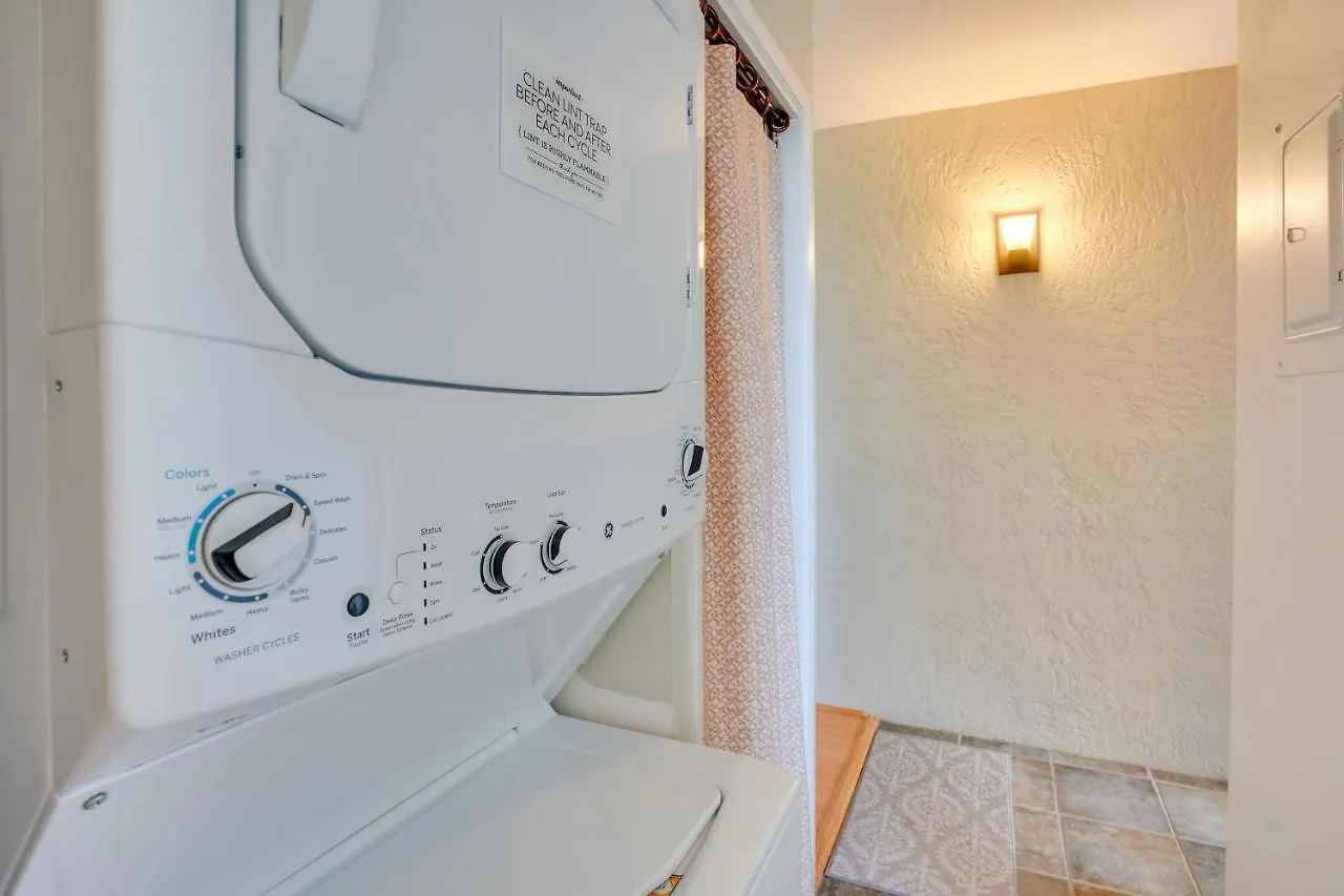 Kailua-Kona Condo With Ocean Views Walk To Beach! 0*,